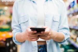 Distribuidor B2B gestionando pedidos automatizados desde WhatsApp conectado con su ERP comercial